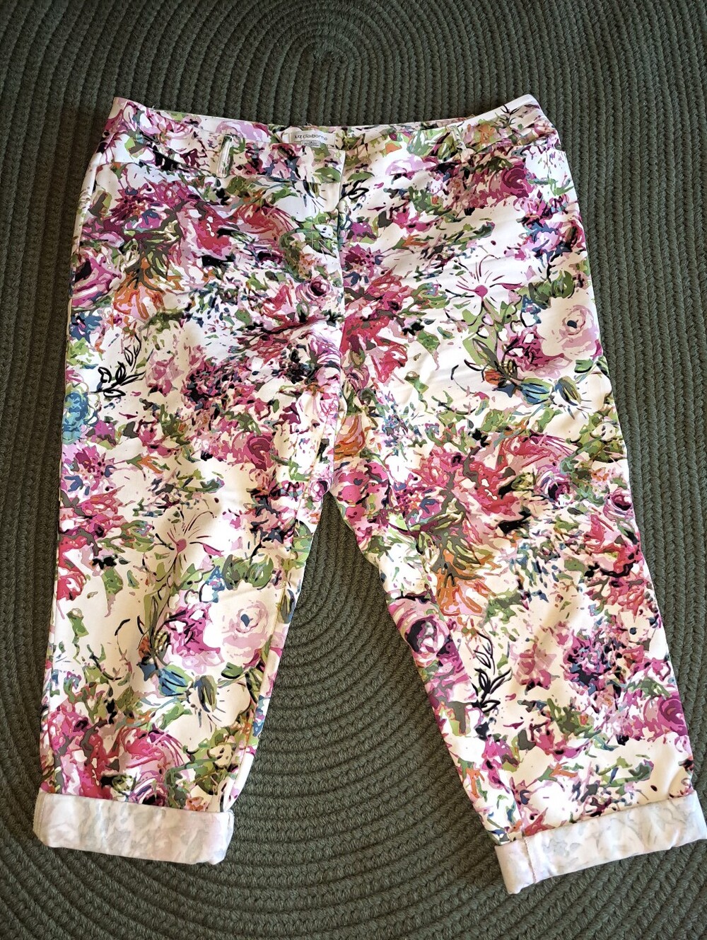 Liz Claiborne Flowered Capri Cut Womens Sz 18 Pants Rolled Hem Nice